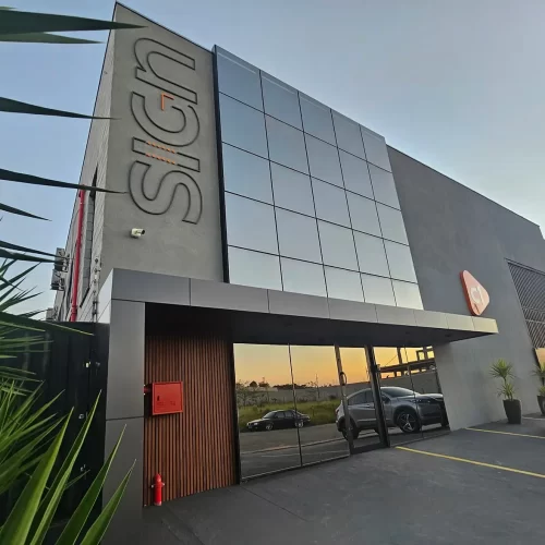 Pele-de-Vidro-e-Cobertura-de-ACM